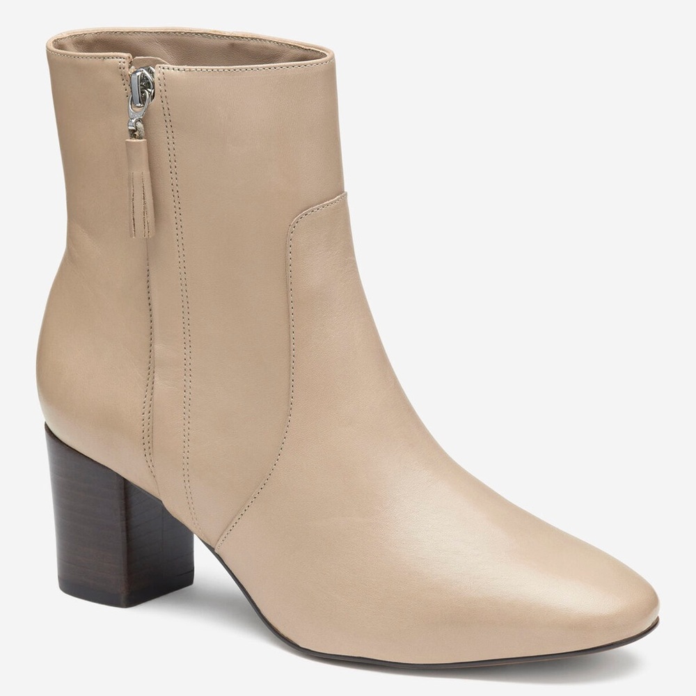 Johnston & Murphy Cream Ankle Boots